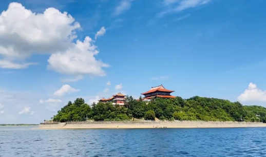 鏡泊山莊