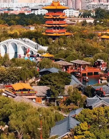 清明上河園
