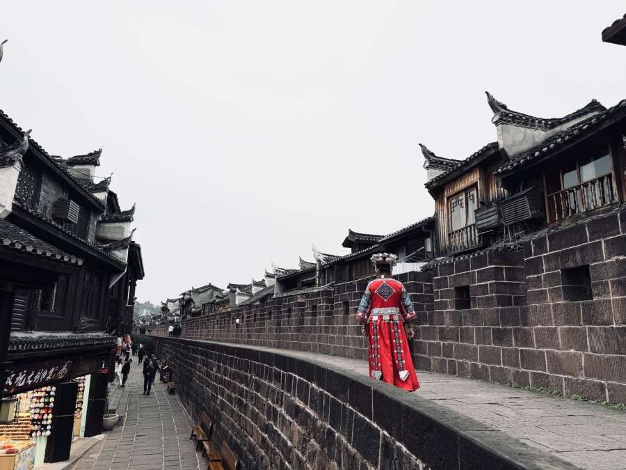 吊腳樓、石板街