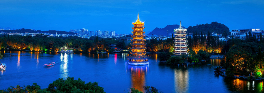 夜船遊四湖